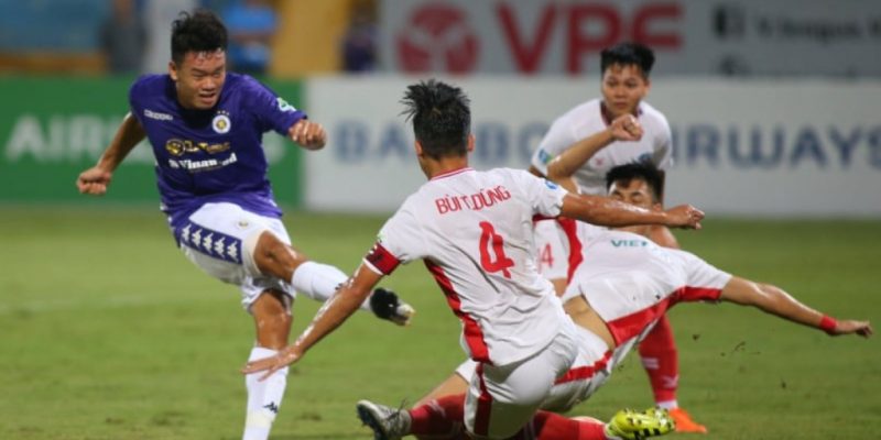 CLB Hà Nội thể hiện đăng cấp trên sân cỏ ở Cúp Quốc Gia