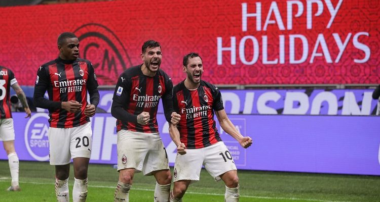 Serie A vòng 14: Milan duy trì vị trí số 1, Napoli rơi vào khủng hoảng